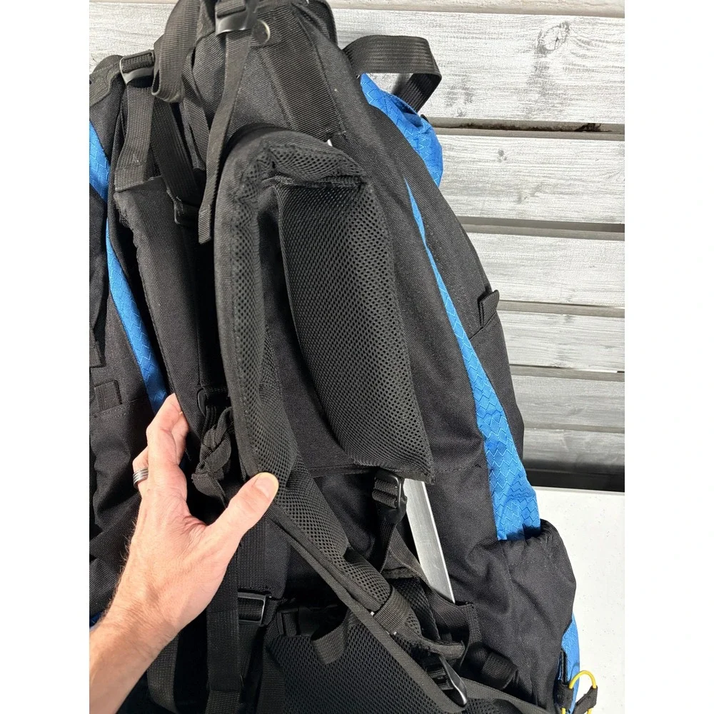 Guide Gear Nomad 100 Internal Frame Backpack Blue Black Hiking Trekking Pack vtg